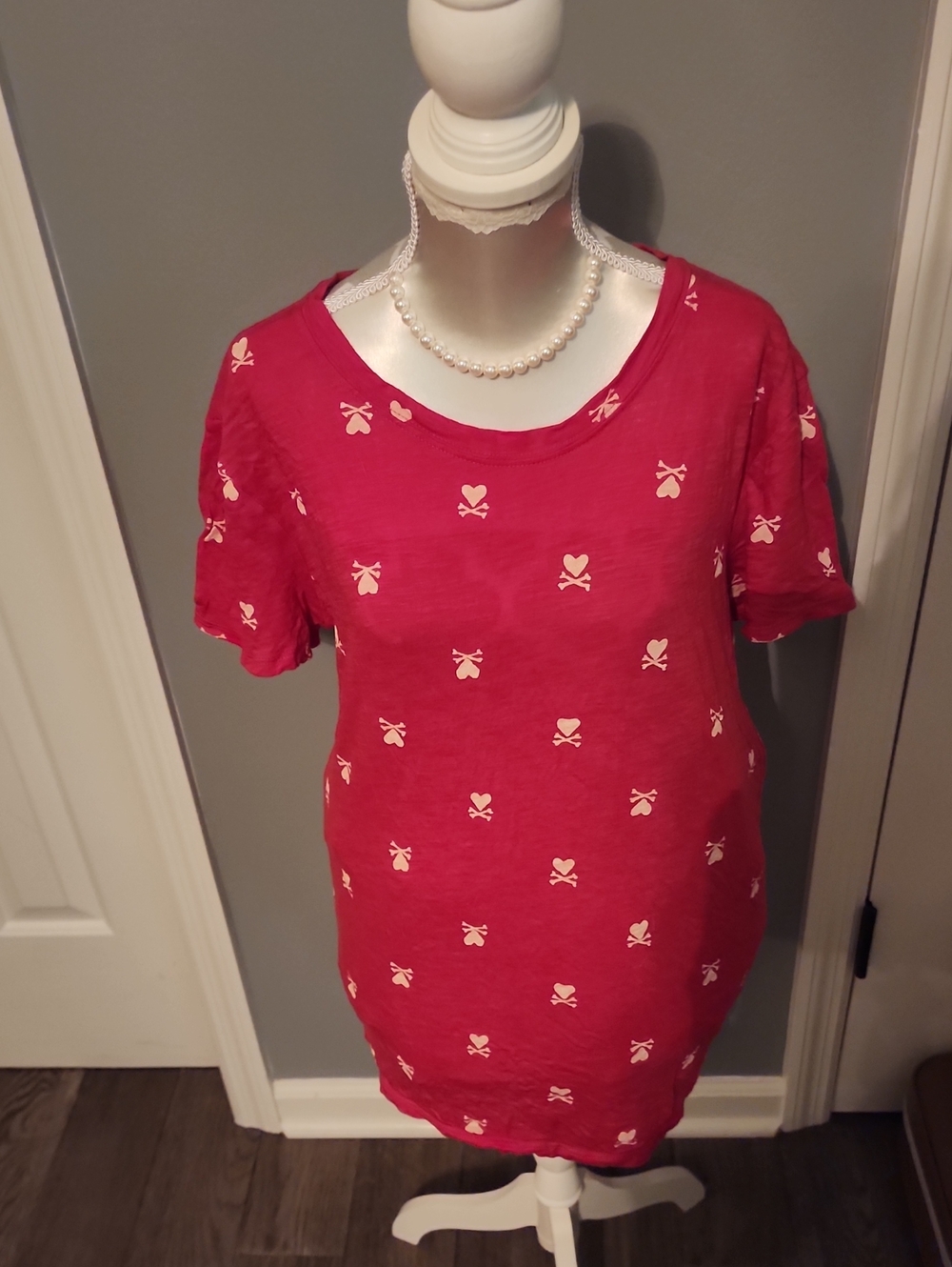 Lucky Brand Women's Short Sleeve Tee in Pink with Cream Motif